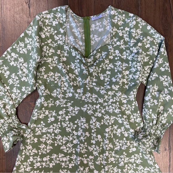 Miss Sparkling green floral front slit Midi Boutique dress SZ MED - Picture 4 of 6